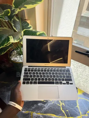 Laptop Apple MacBook Air 4GB Intel Core i5 SSD 128GB