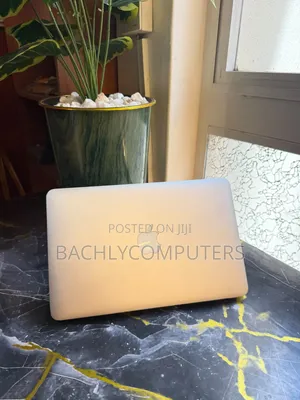Laptop Apple MacBook Air 4GB Intel Core i5 SSD 128GB