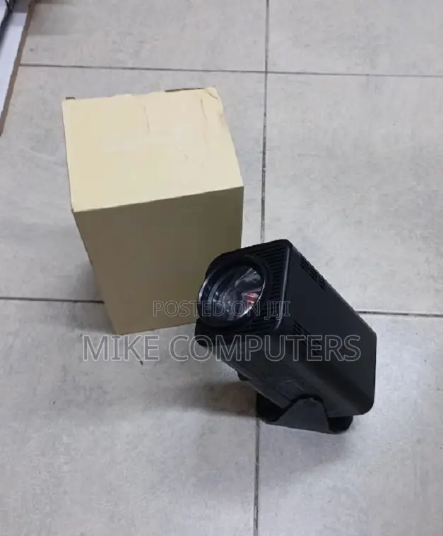Plug and Play Hy320 Wifi Android Projector With Inbuilt Speaker