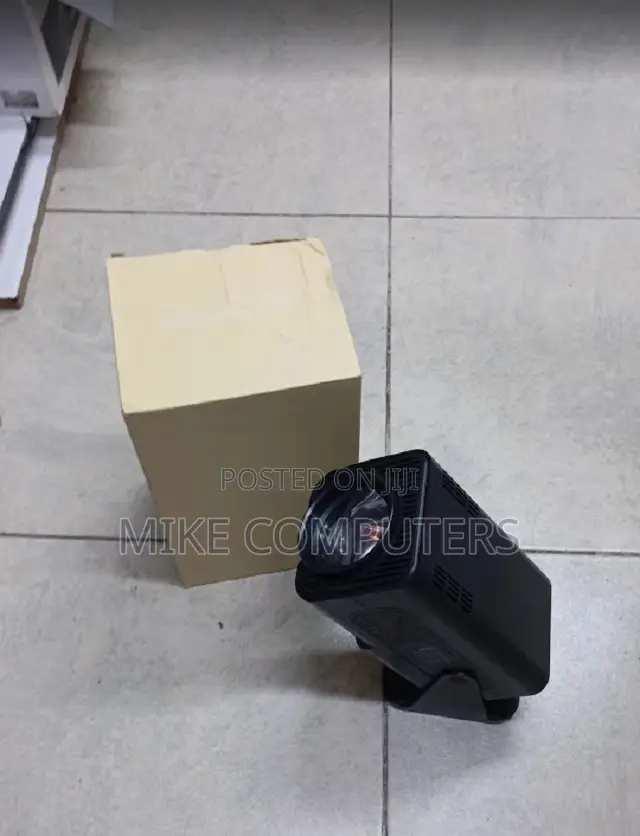 Space Efficient Hy320 Mini Wifi Android Projector With Inbuilt