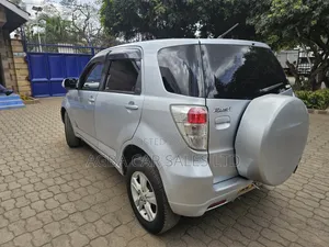 Toyota Rush 2014 Silver