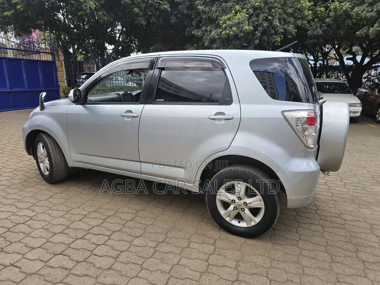 Toyota Rush 2014 Silver