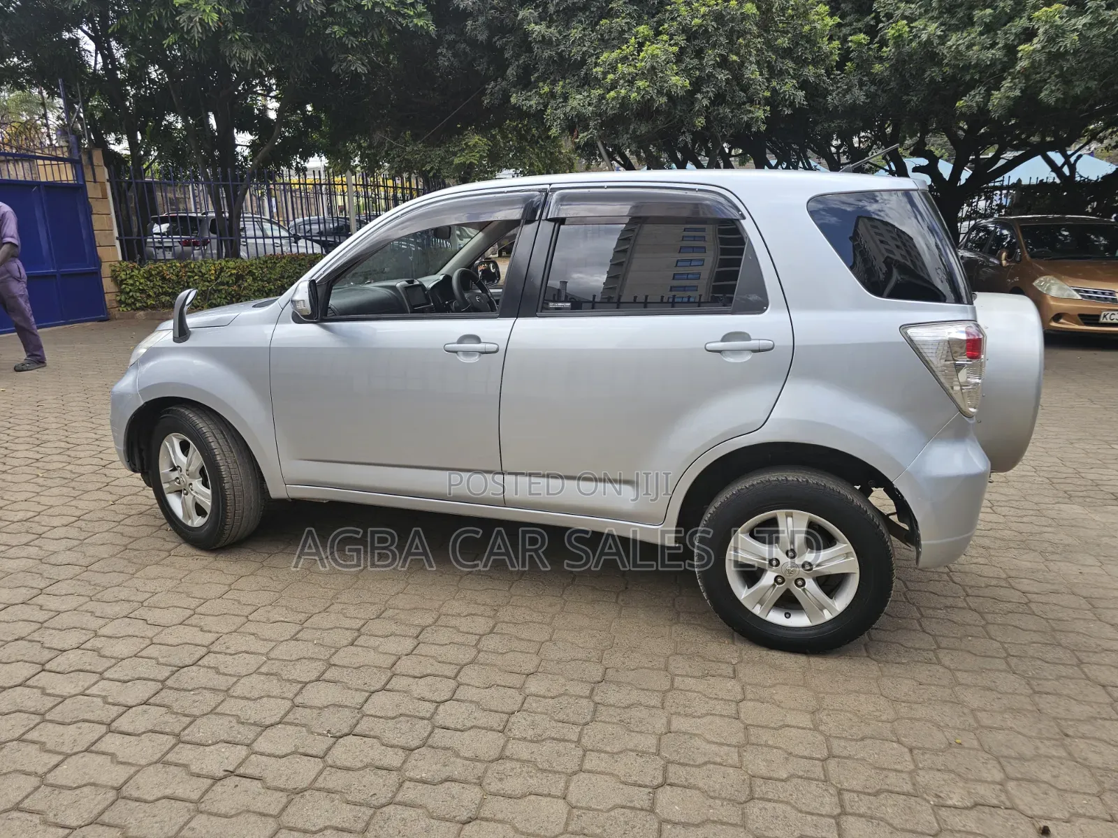 Toyota Rush 2014 Silver