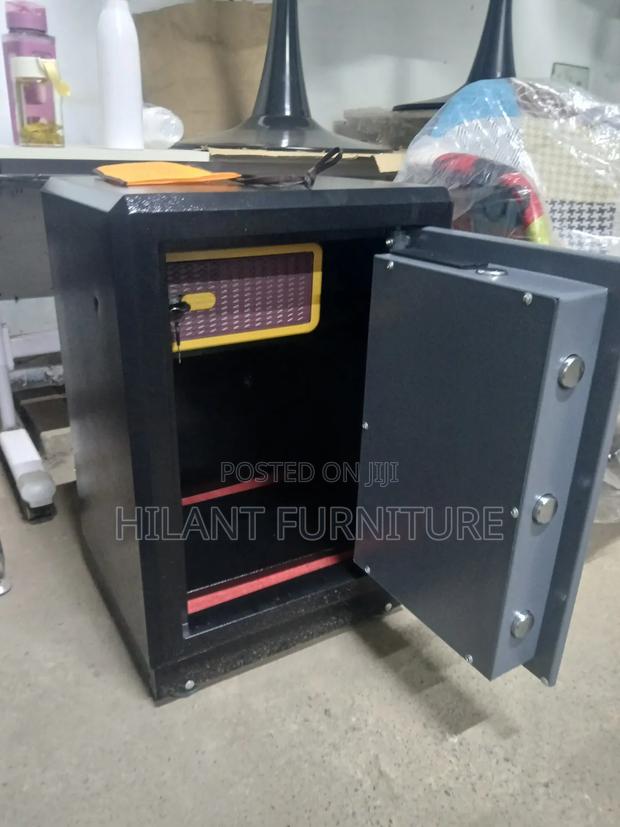 Heavy-Duty Office & Home Security Safe - thumbnail 5