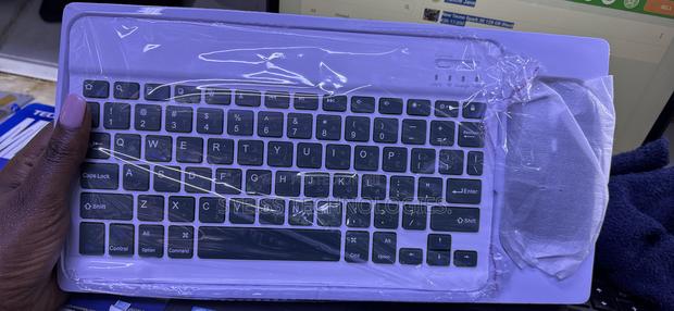 Green Wireless Mouse and Keyboard - thumbnail 2