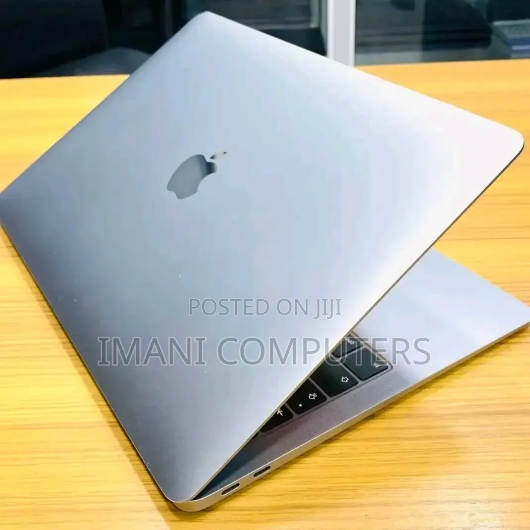 Laptop Apple MacBook Pro 2020 16GB Intel Core i7 SSD 1T