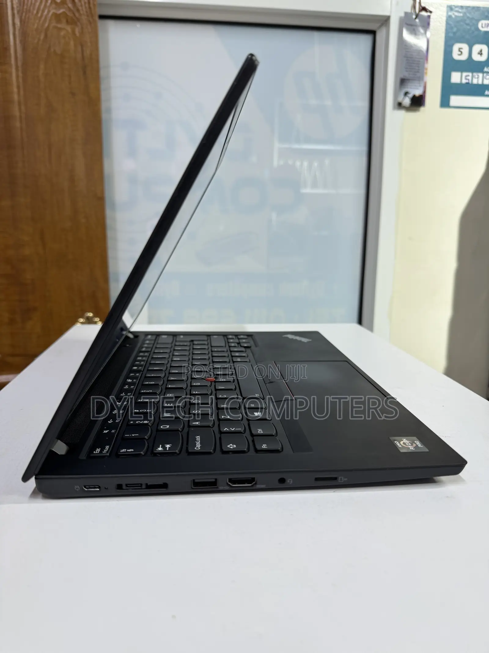 Laptop Lenovo ThinkPad t495s 8GB AMD Ryzen 3 SSD 256GB