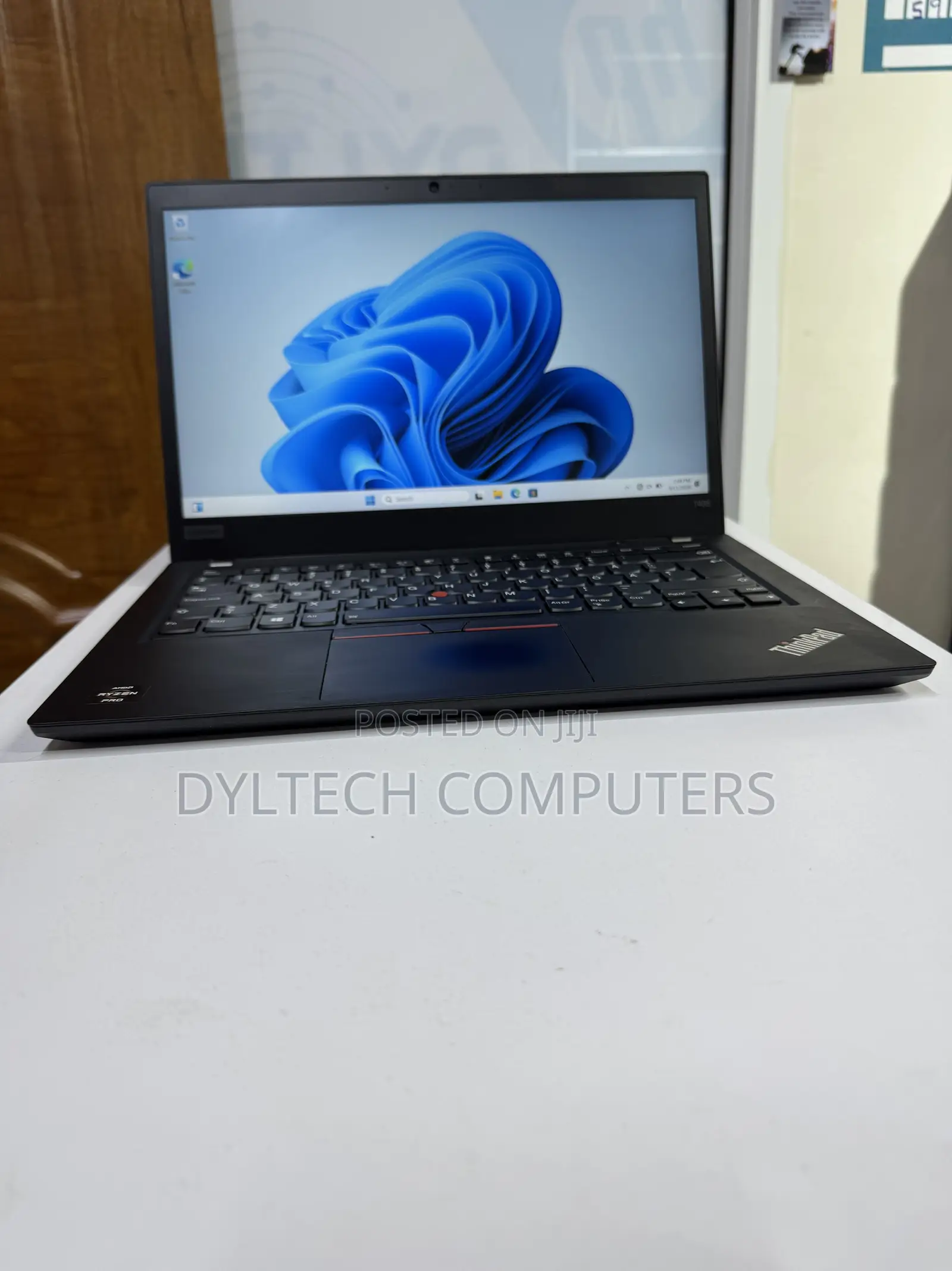 Laptop Lenovo ThinkPad t495s 8GB AMD Ryzen 3 SSD 256GB