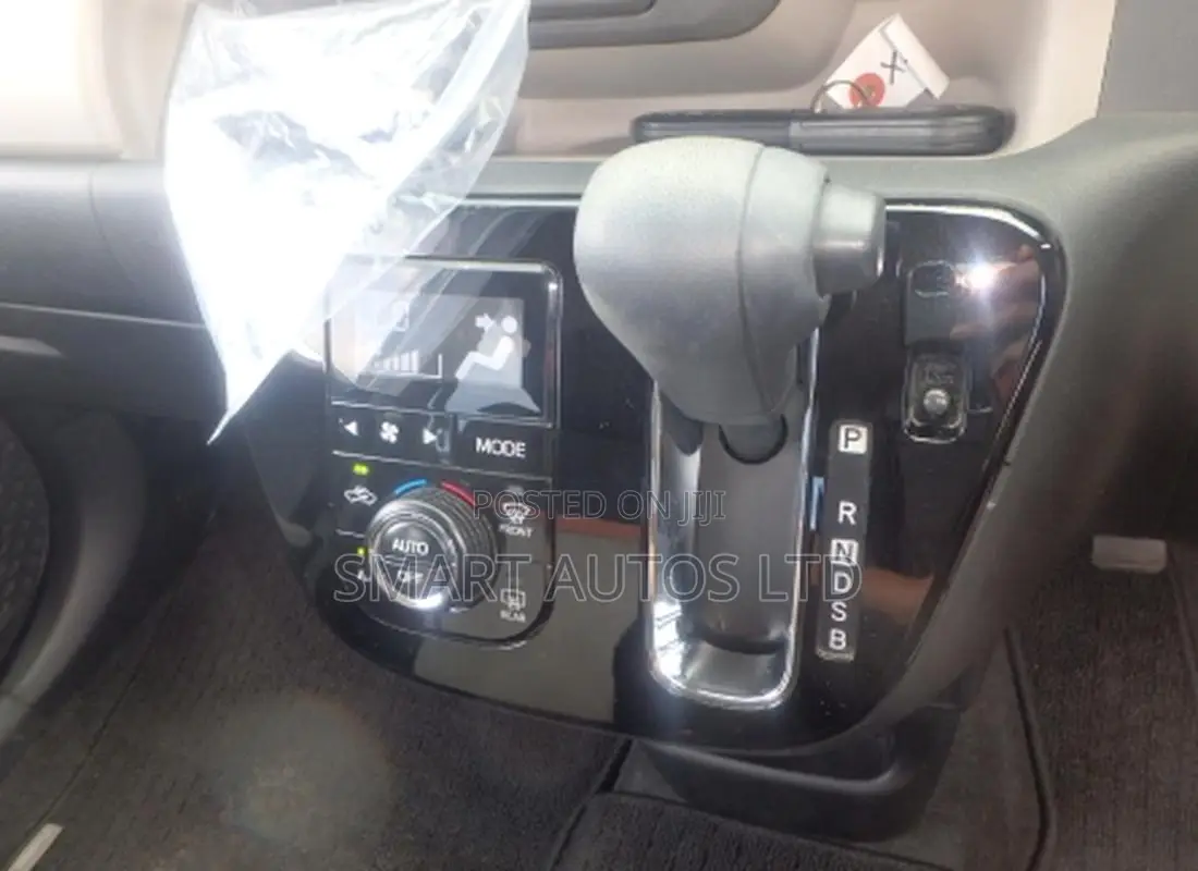 Toyota Passo 2019 Red