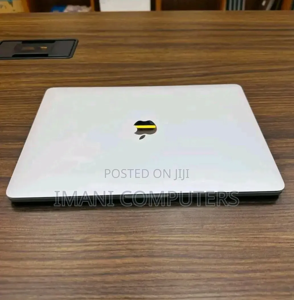 Laptop Apple MacBook Pro 2020 16GB Intel Core i7 SSD 512GB