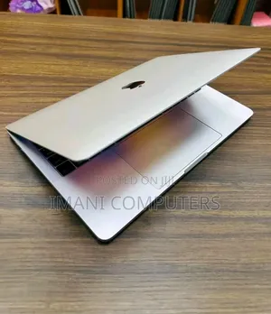 Laptop Apple MacBook Pro 2020 16GB Intel Core i7 SSD 512GB