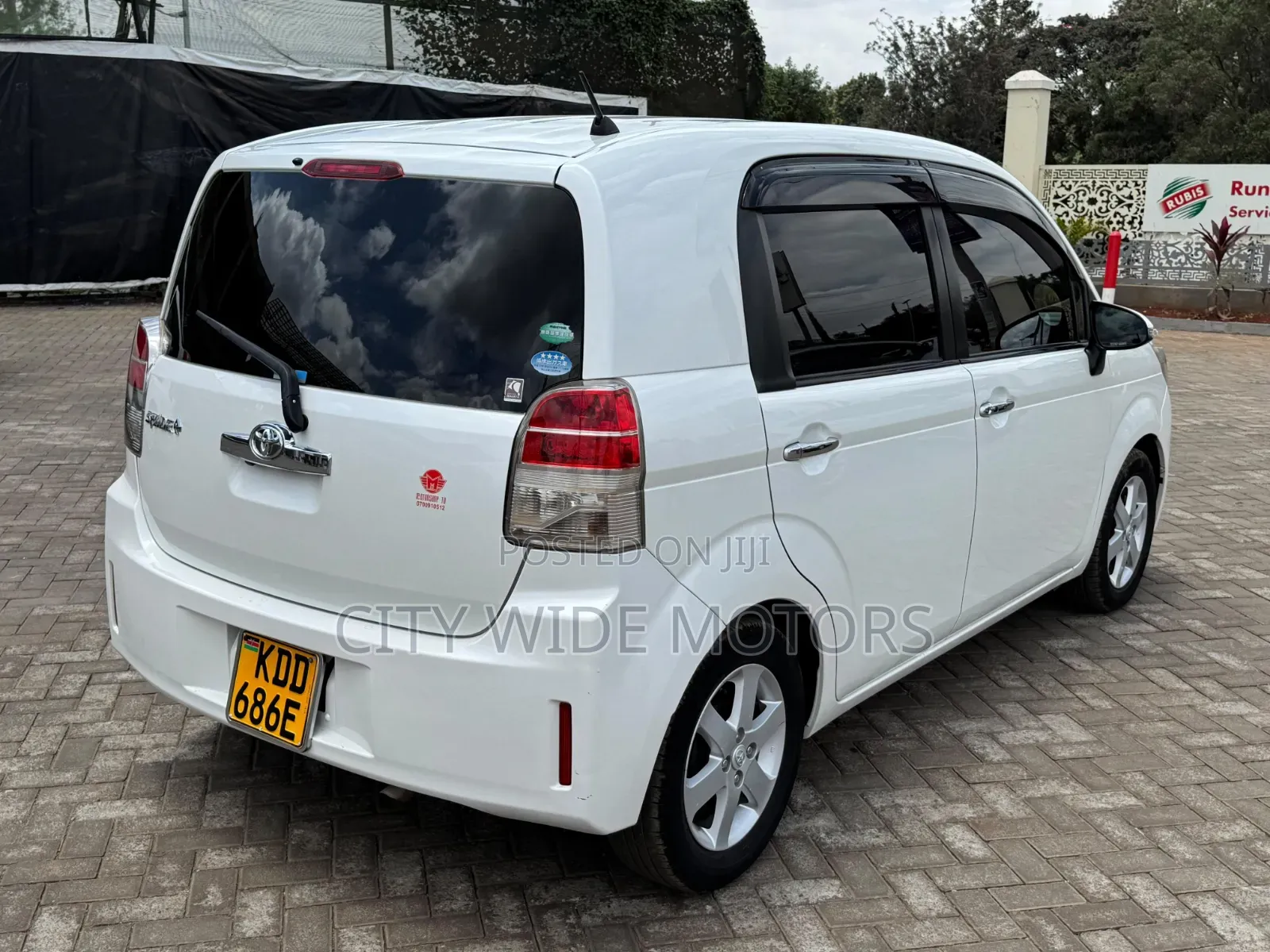 Toyota Spade 1.5 2014 White