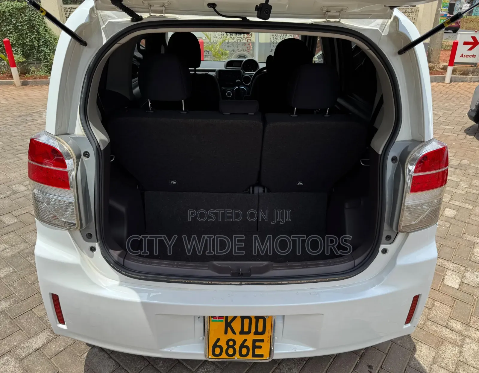 Toyota Spade 1.5 2014 White