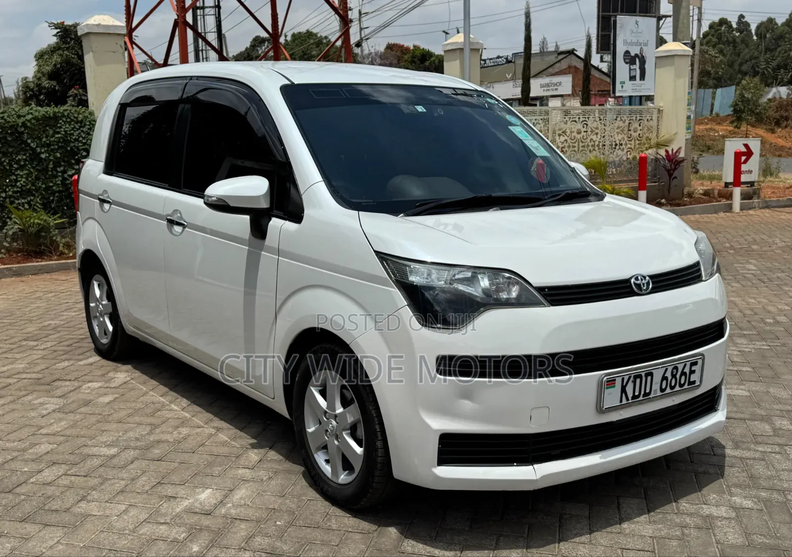 Toyota Spade 1.5 2014 White