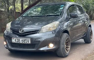 Toyota Vitz 2013 Gray