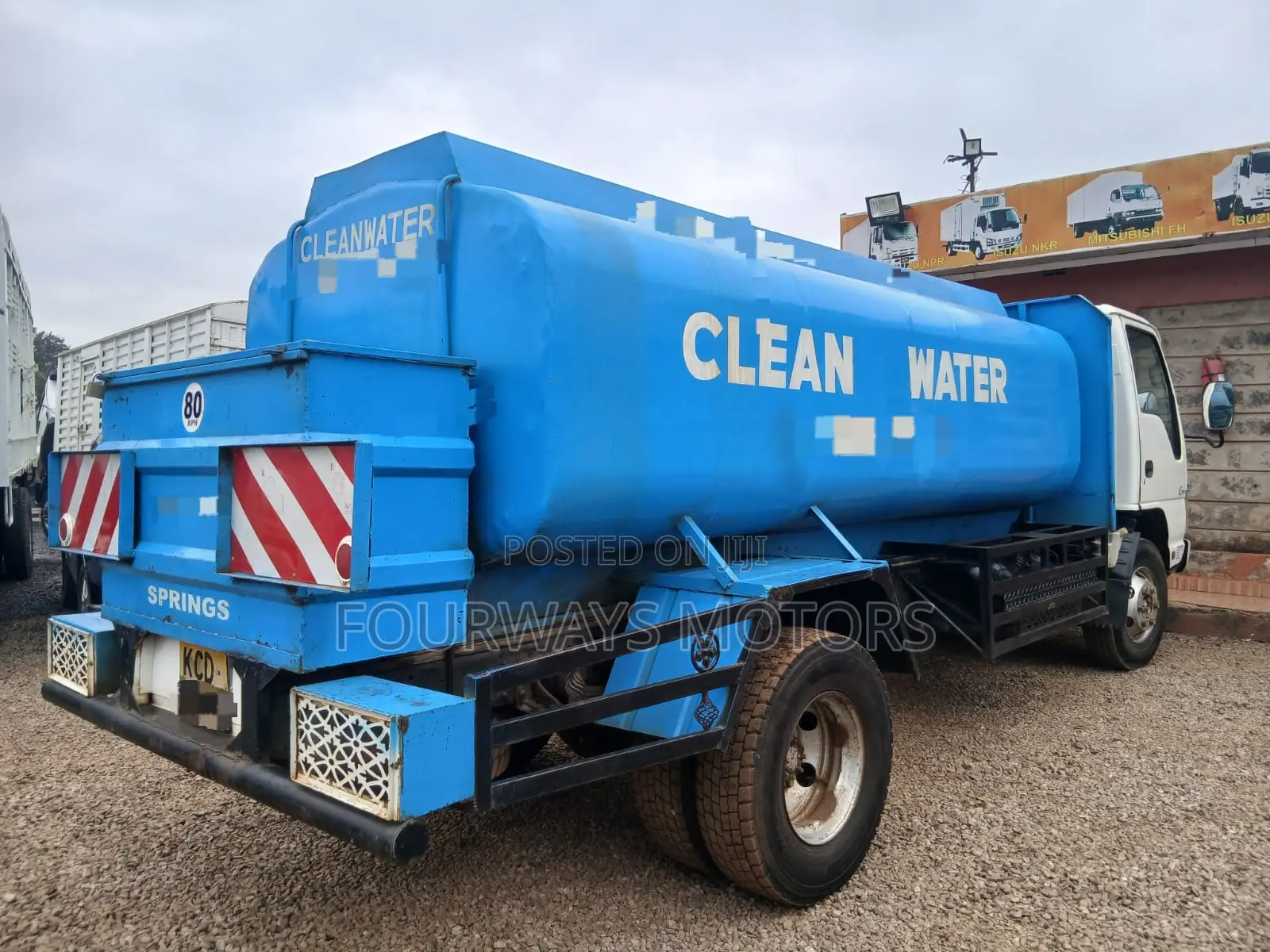 Isuzu NPR Waterbowser 2015 White