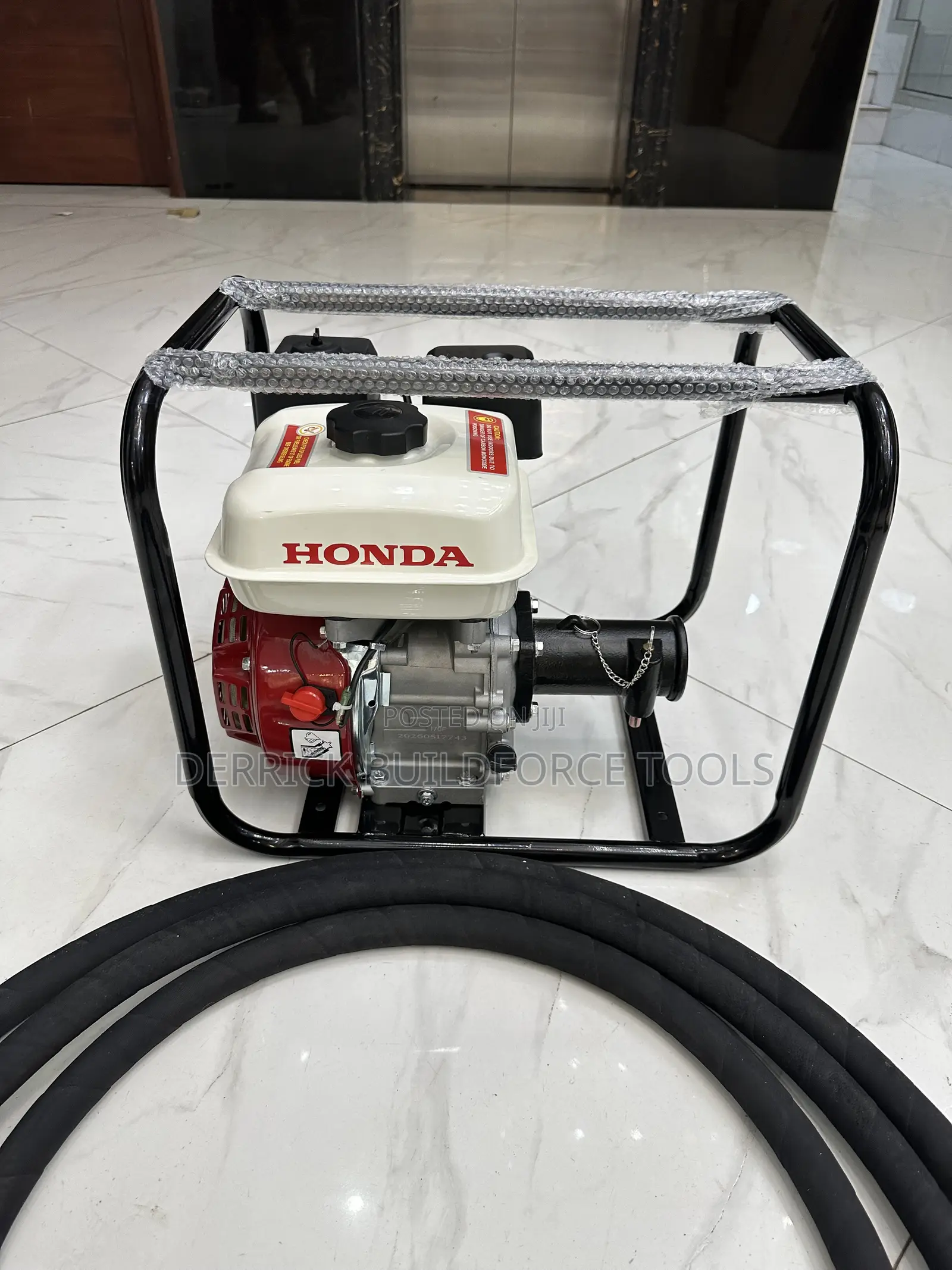 Honda Vibrator/Gasoline Vibrator Complete With Poker Head 6m