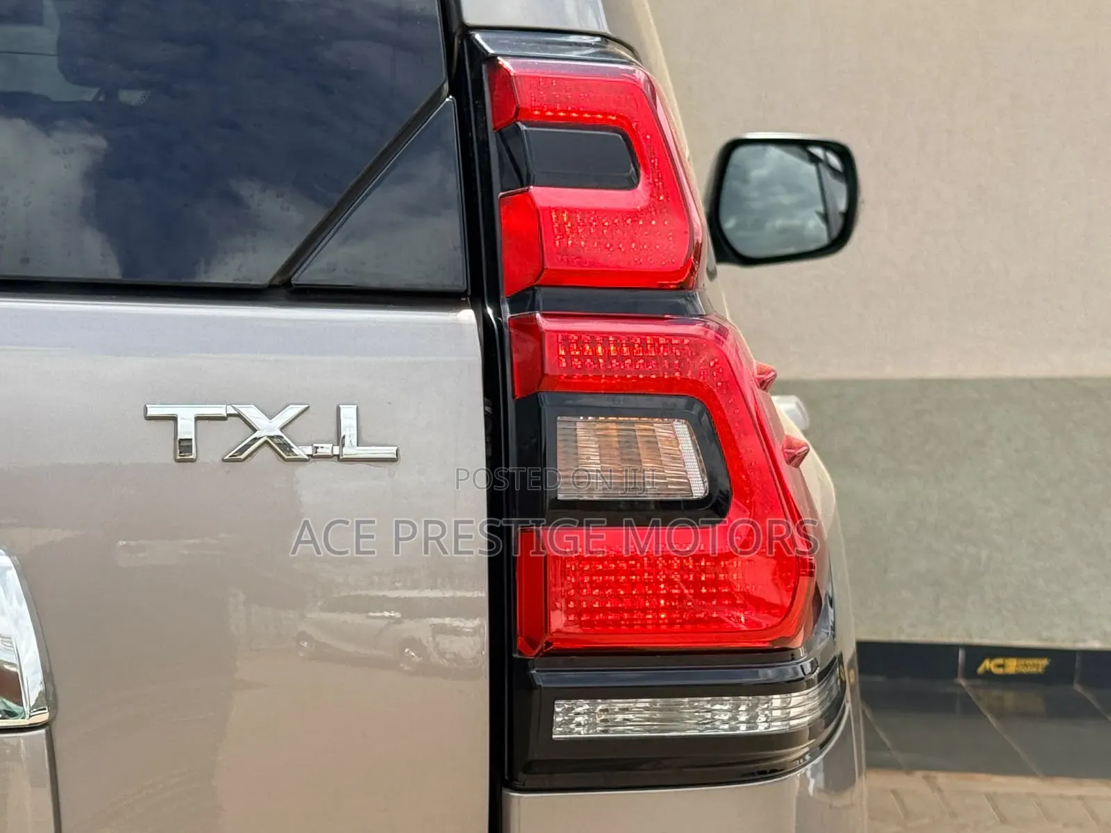 Toyota Land Cruiser Prado 2023 Gray