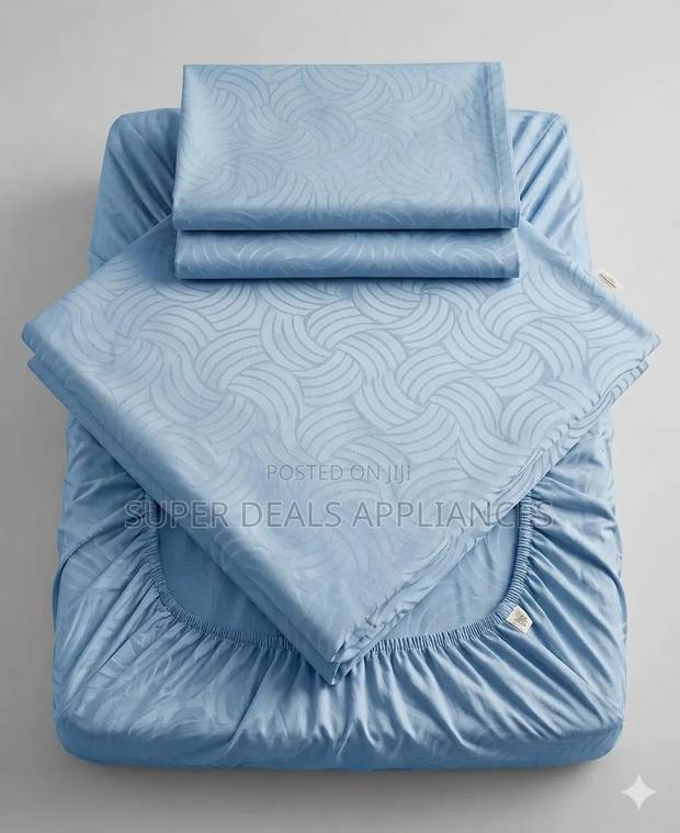 Pure Cotton Plain Fitted Bedsheet - thumbnail 2