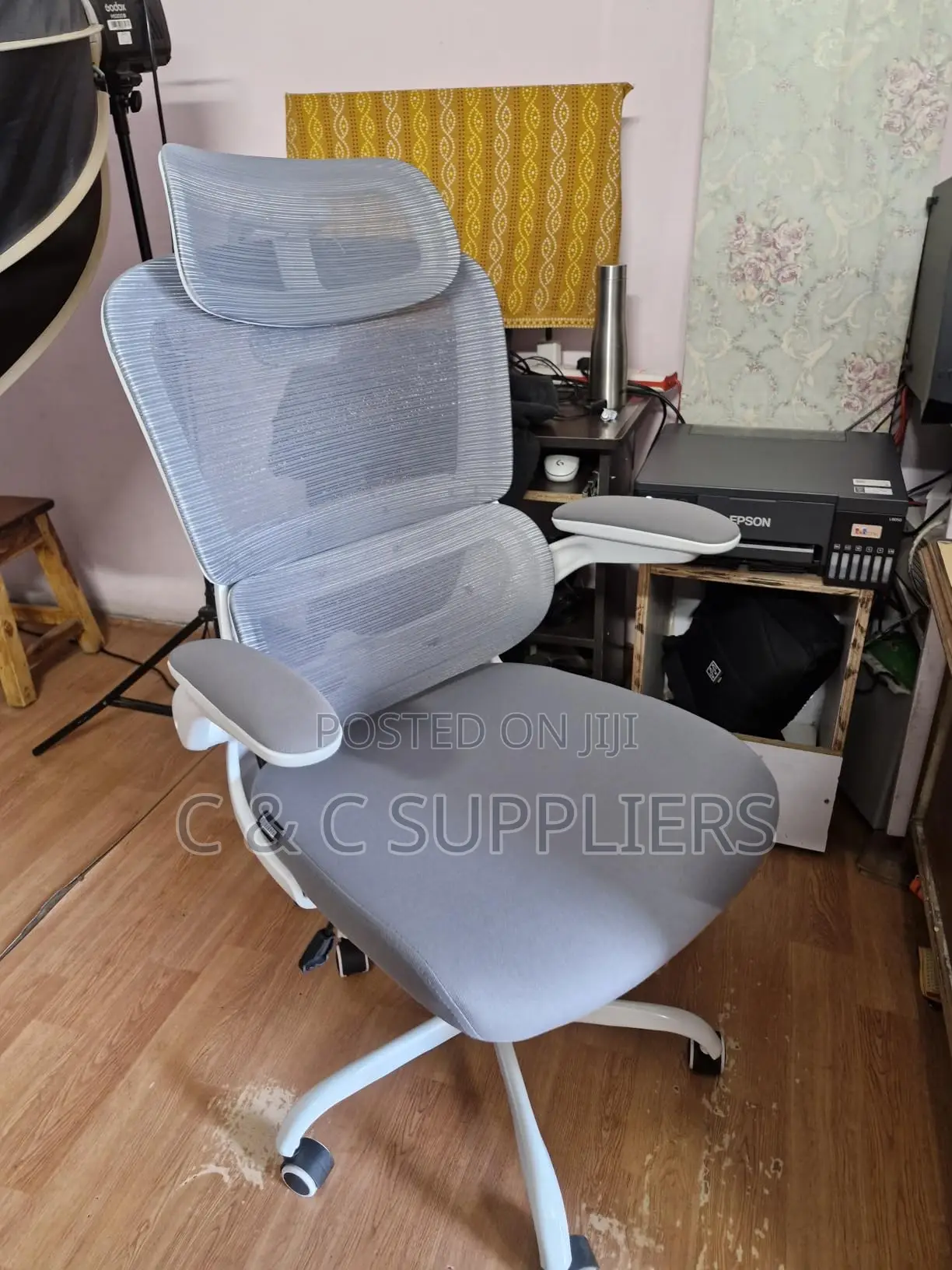 White Mesh Secretary Chair.