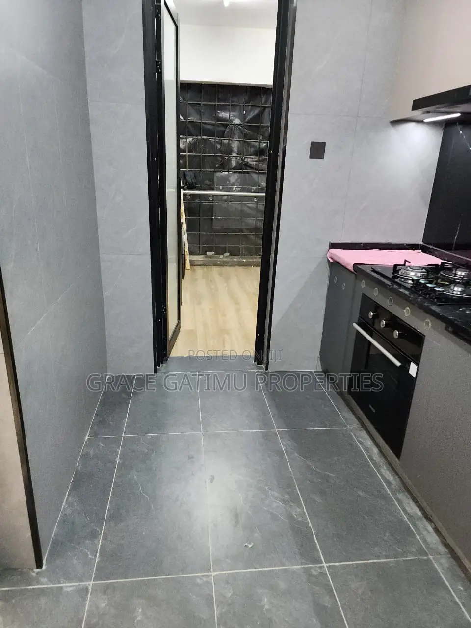 3bdrm Apartment in Mogotio Oak, Raphta Road Area for sale
