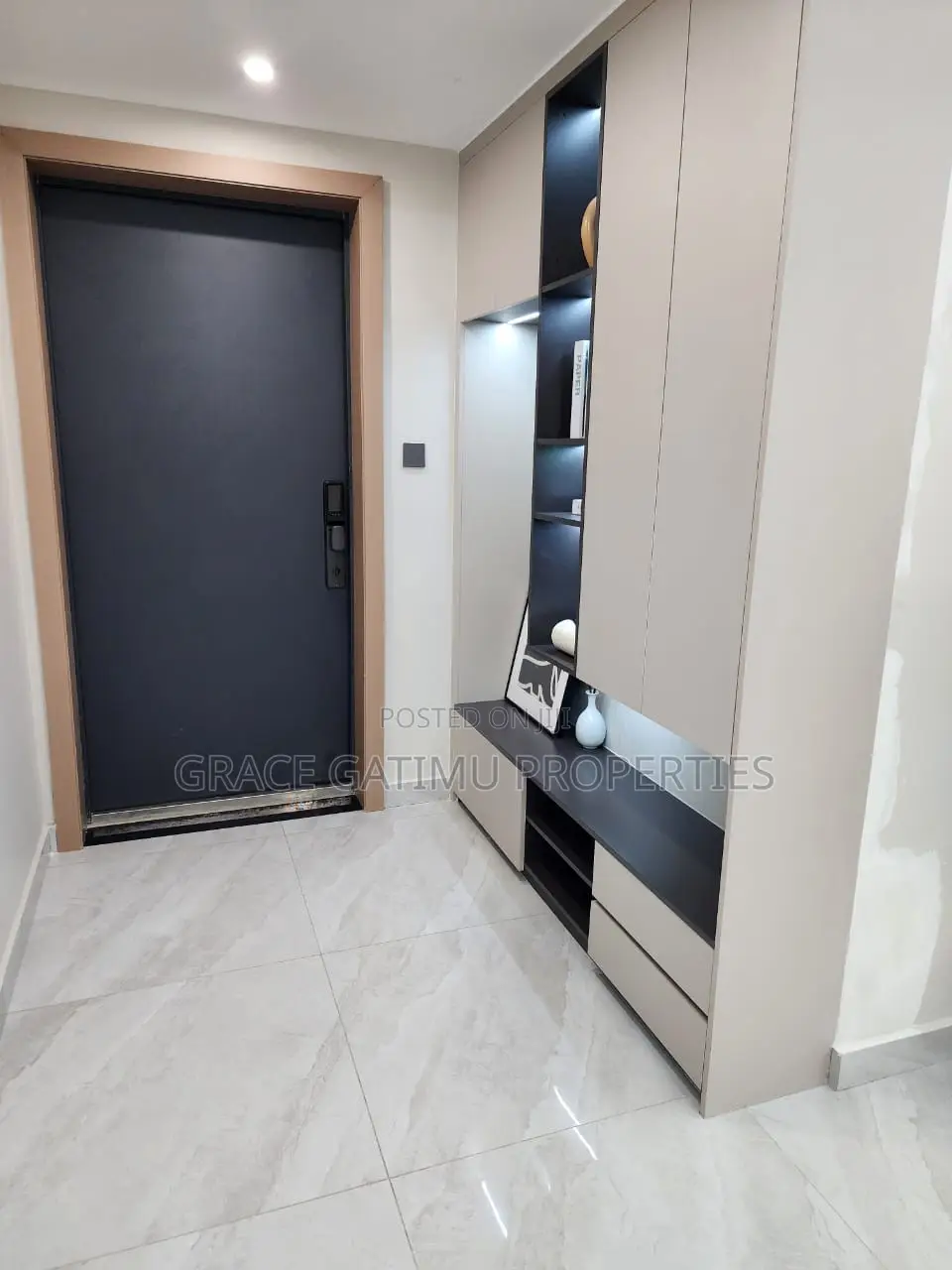 3bdrm Apartment in Mogotio Oak, Raphta Road Area for sale