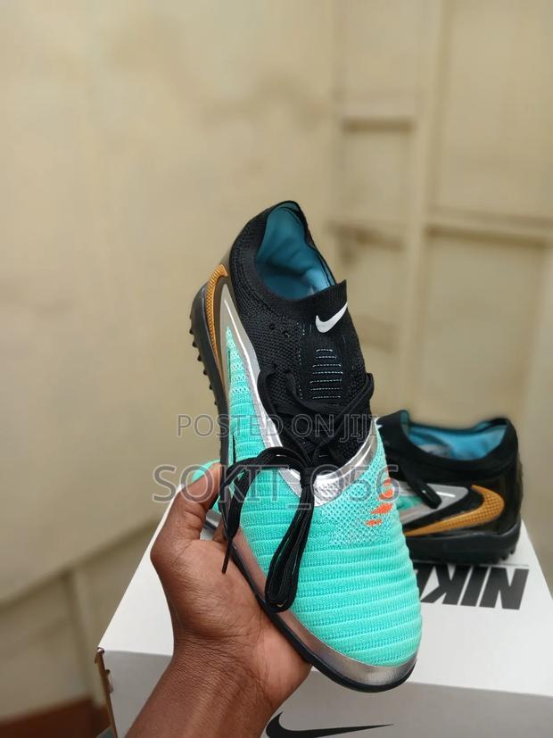 Phantom Low-Cut Trainers - thumbnail 4