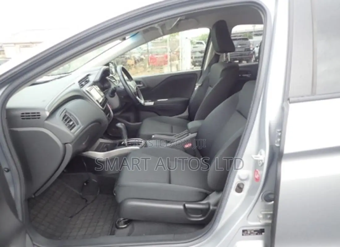 Honda Grace 1.5 Petrol FWD 2019 White