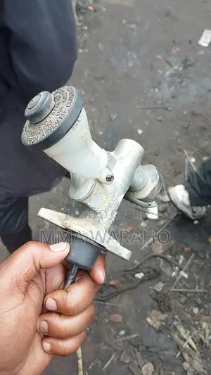 Clutch Master Cylinder Toyota Land Cruiser 100 Series
