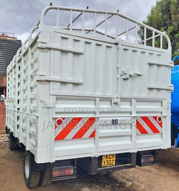 Mitsubishi Canter Fe84 - Local - thumbnail 4