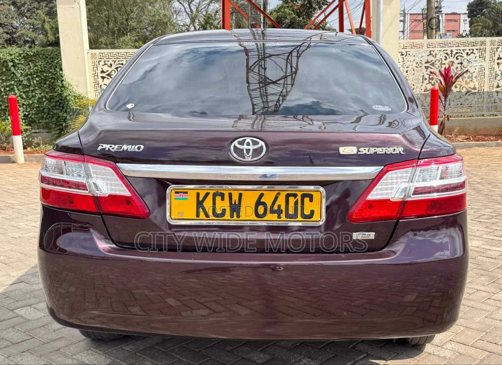 Toyota Premio 2013 Maroon
