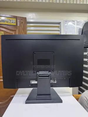 HP Z24n Monitor