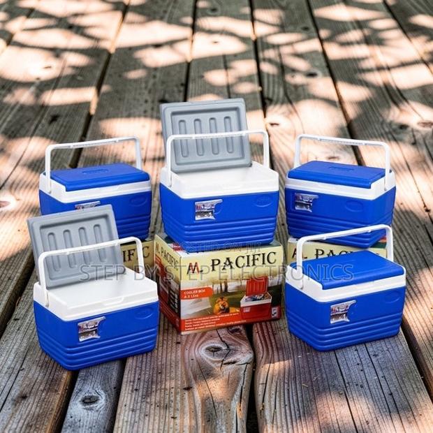 Heavy-Duty 4.5L Litres Portable Cooler Box Ice Box Chillers
