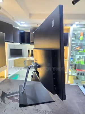 Desktop Computer Lenovo V530 AIO 8GB Intel Core i7 HDD 1T