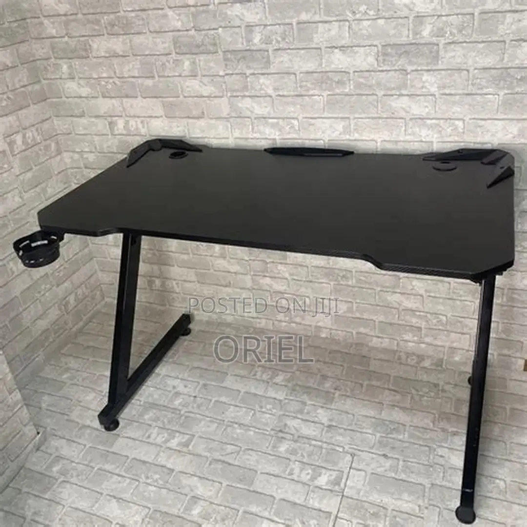 Deskooze Gaming Desk – Modern Ergonomic Computer Gaming Workstation