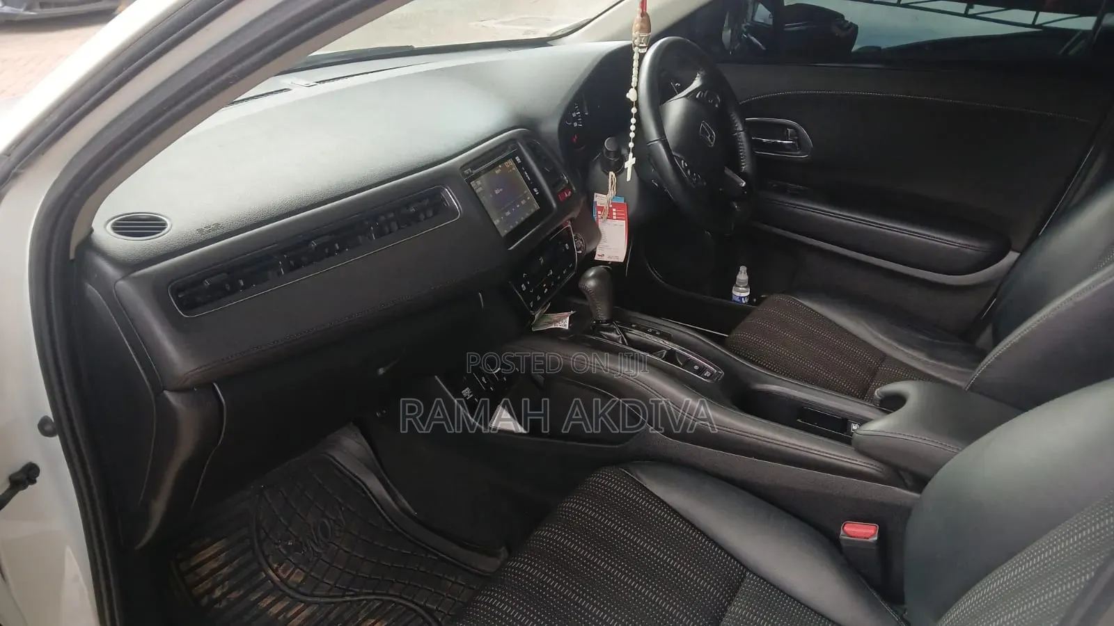 Honda Vezel 2014 White