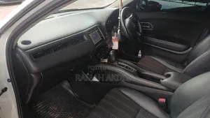 Honda Vezel 2014 White