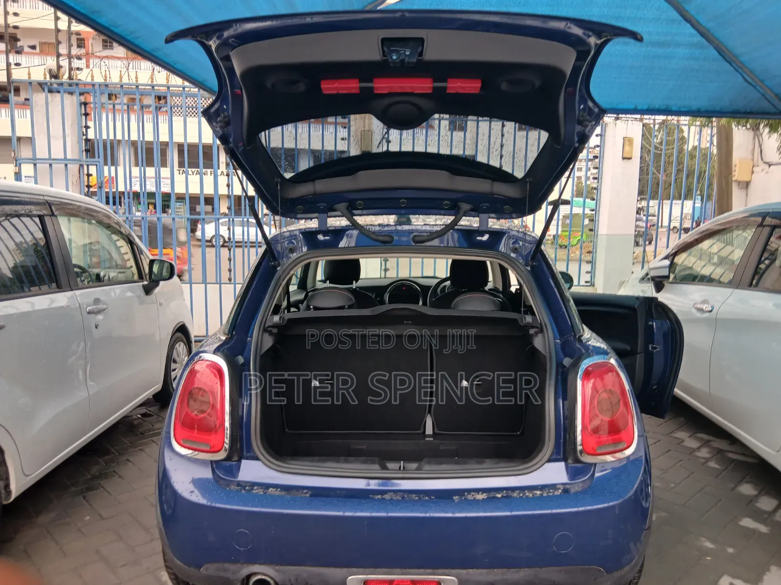 Mini Cooper 2018 Blue