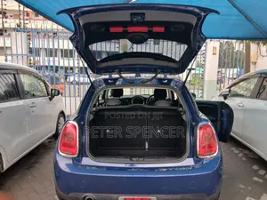 Mini Cooper 2018 Blue