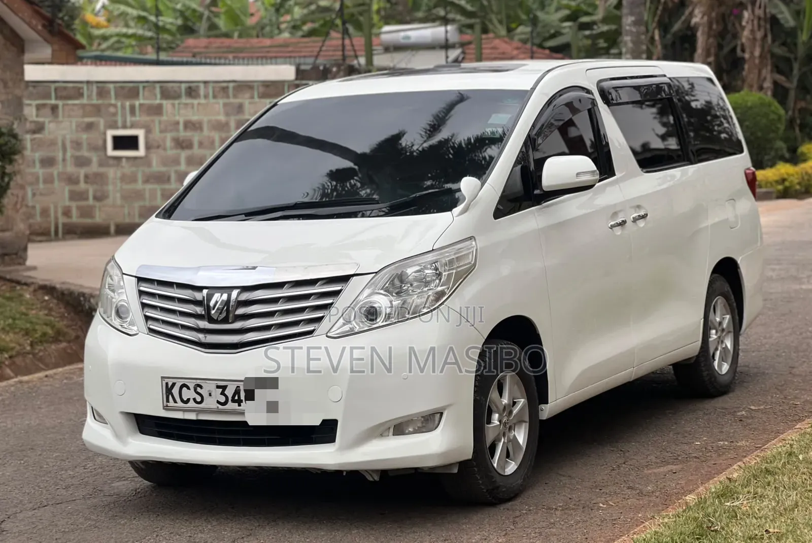 Toyota Alphard 2.4 Petrol FWD 2011 White