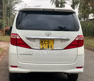Toyota Alphard 2.4 Petrol FWD 2011 White