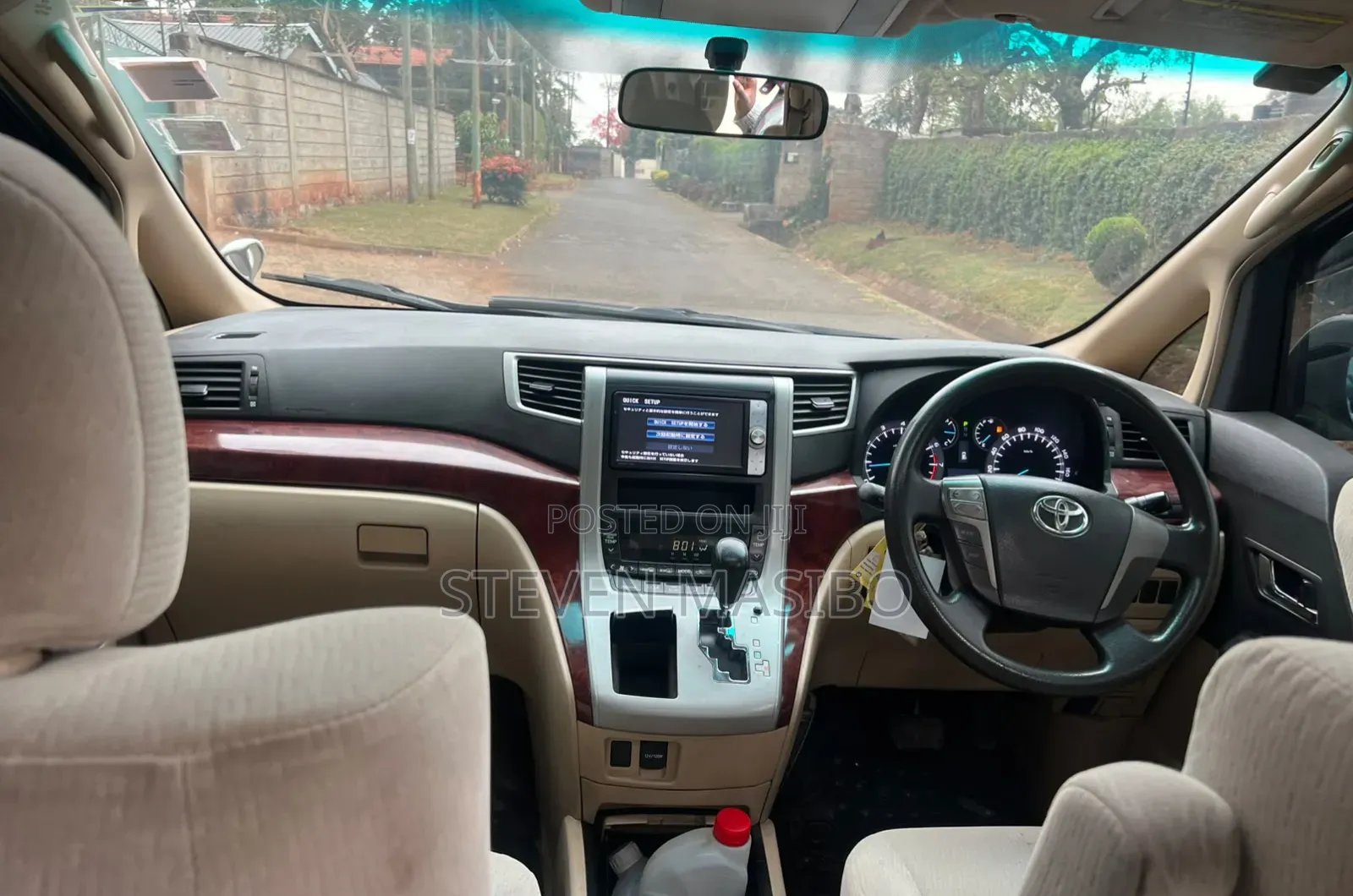 Toyota Alphard 2.4 Petrol FWD 2011 White