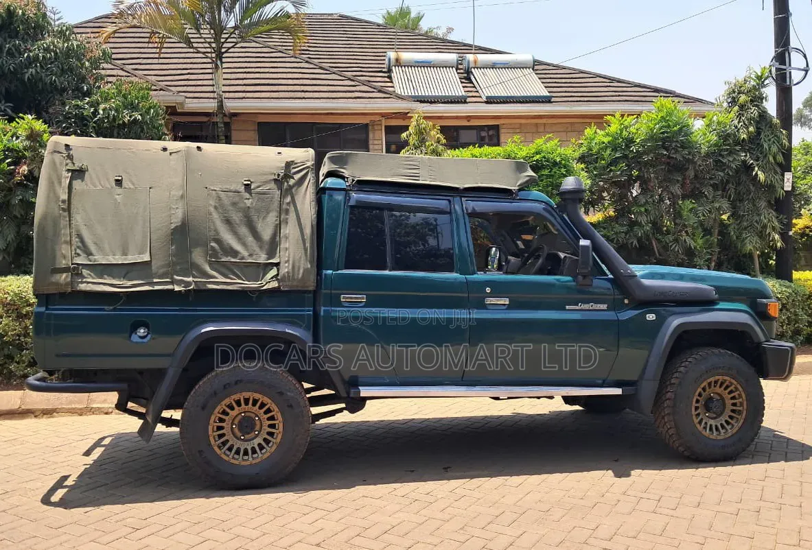 Toyota Land Cruiser 2014 Green