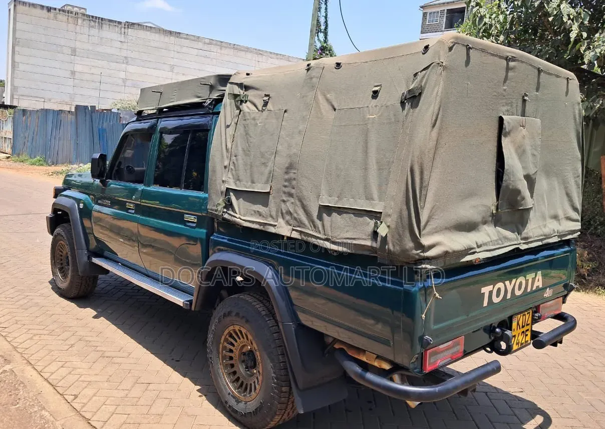 Toyota Land Cruiser 2014 Green