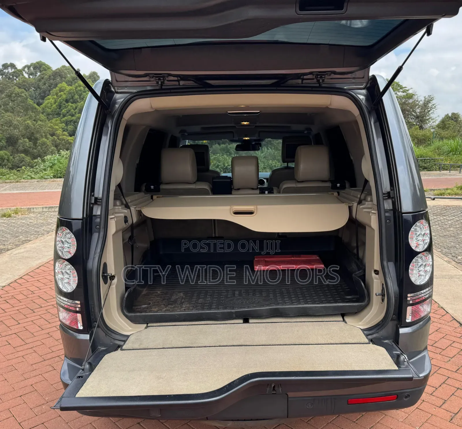 Land Rover Discovery 2015 Gray