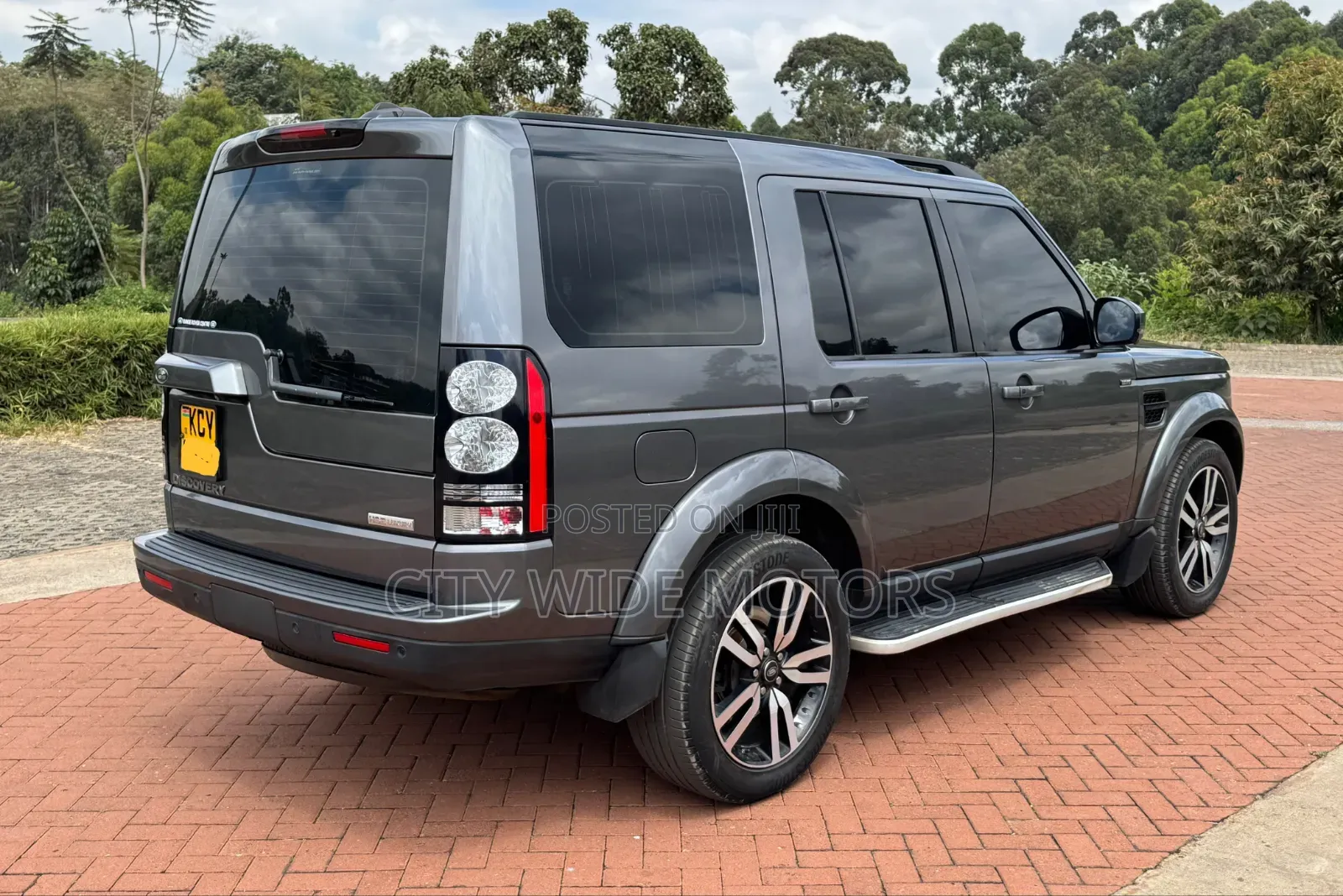Land Rover Discovery 2015 Gray