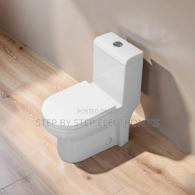 Factory Deals Modern Sawa One Piece Dual Flush Toilet Seats