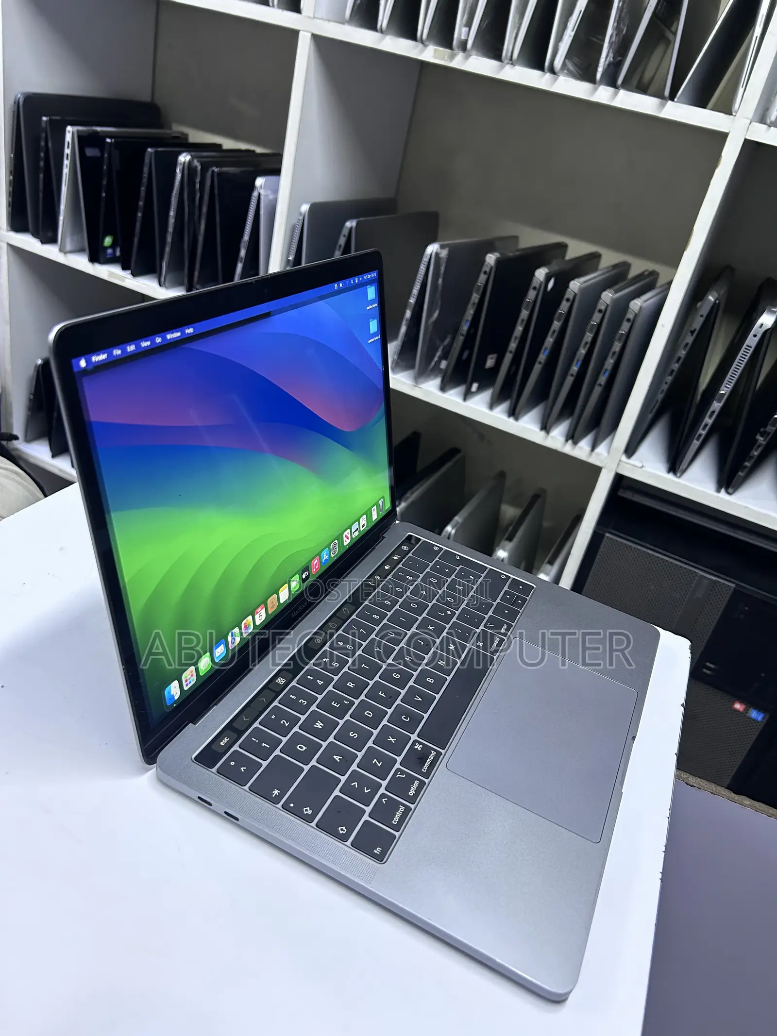 Laptop Apple MacBook Pro 2019 16GB Intel Core i7 SSD 512GB