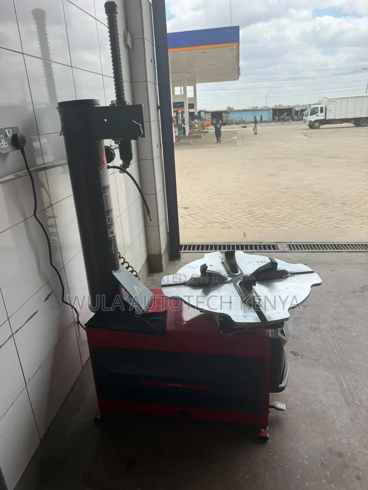 Free Installation and Delivery Heavy Duty Tyre Changer STC-768 Machine