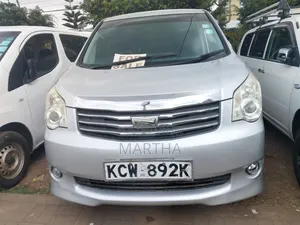 Toyota Noah 2012 Silver